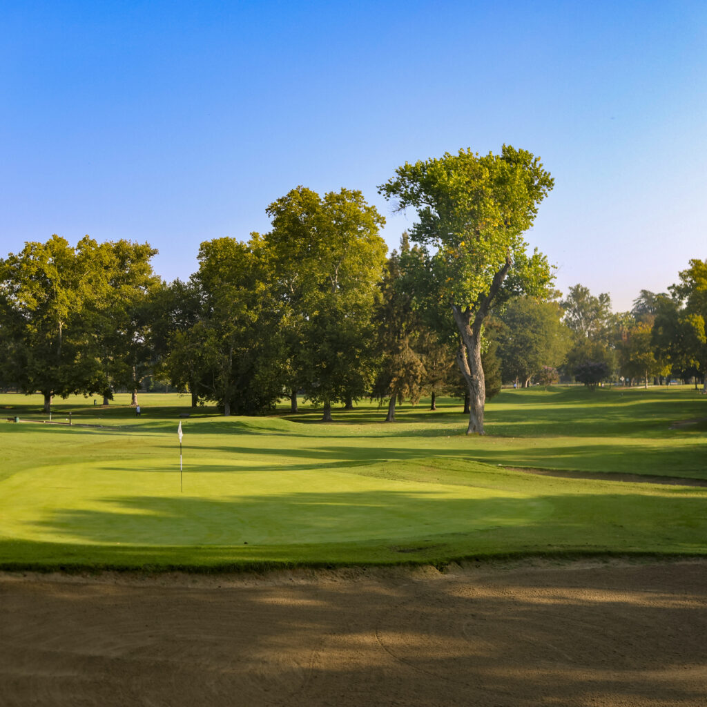 William Land Golf Course Logo